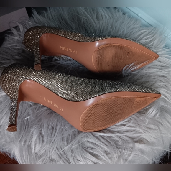 Nine West Festive Heels Size W10 - Picture 4 of 6